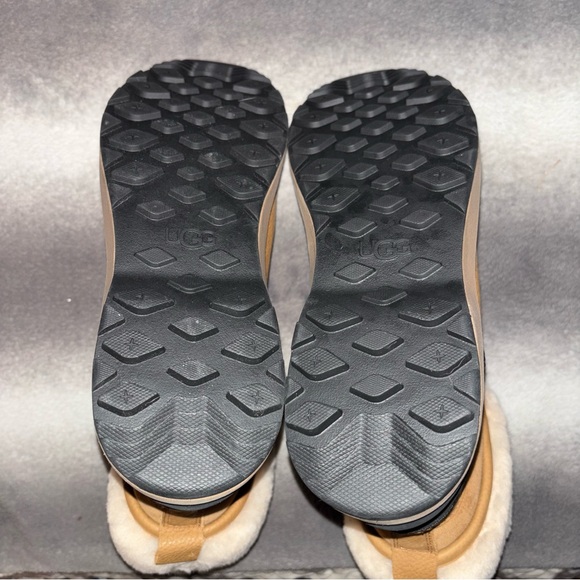 UGG Adirondack III Chestnut Waterproof Shearling Winter Snow Boots Size 11 - Picture 12 of 16